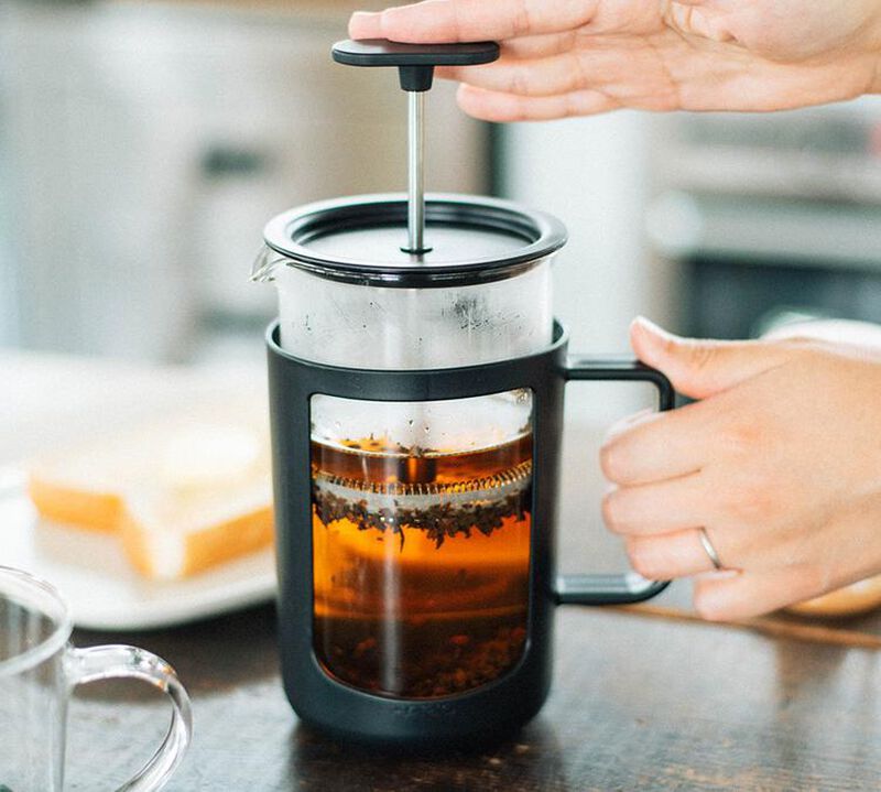 Hario U French Press in Black - 600ml image number 2