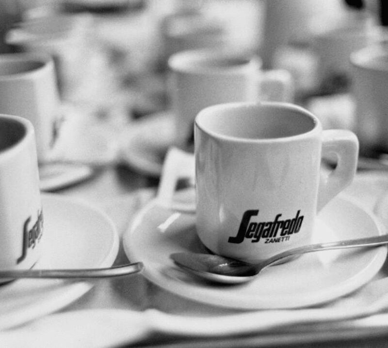 Segafredo - Caff&egrave; in grani - Intermezzo 1 kg image number 2