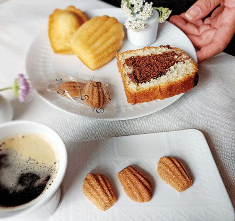 Sugar Cubes Madeleine - An Afternoon Tea in Paris - Canasuc image number 1