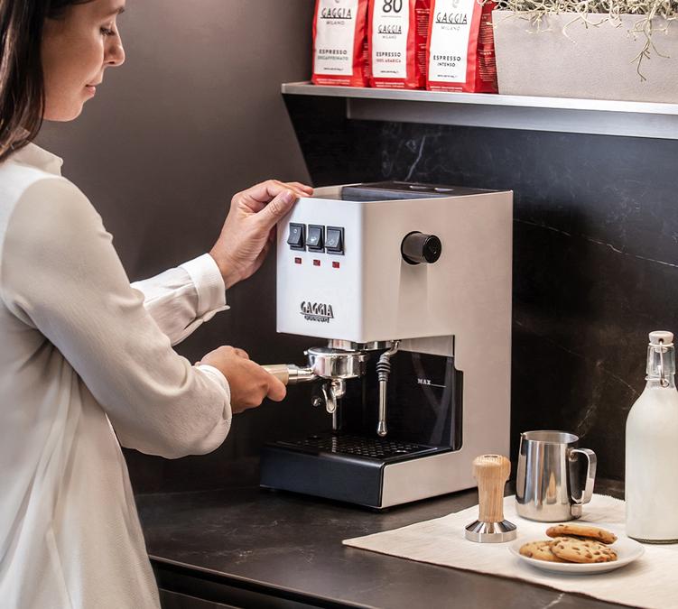 macchina caffe gaggia new classic evo bianca