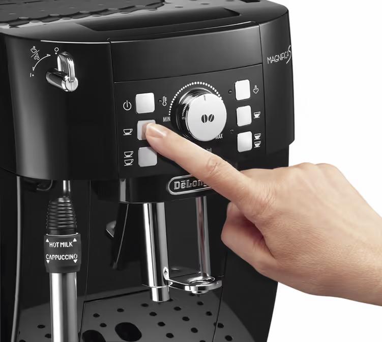 Macchina da caffe in grani DeLonghi Magnifica S 22.127.b