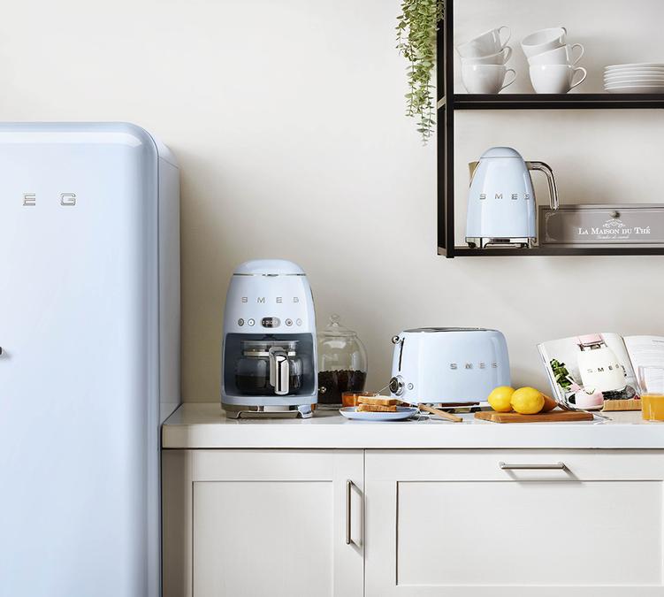 smeg caffettiera filtro programmabile azzurra
